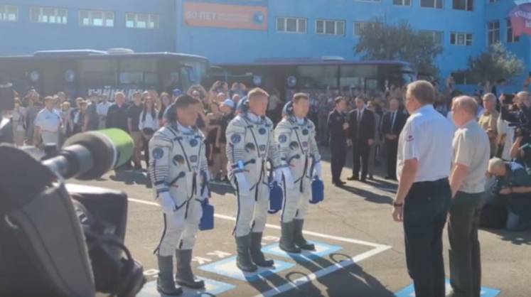 Два российских космонавта и астронавт NASA отправились к МКС на корабле «Союз МС-22»
