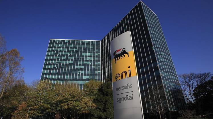 Eni сообщила о запуске процедуры открытия счетов в евро и рублях в Газпромбанке