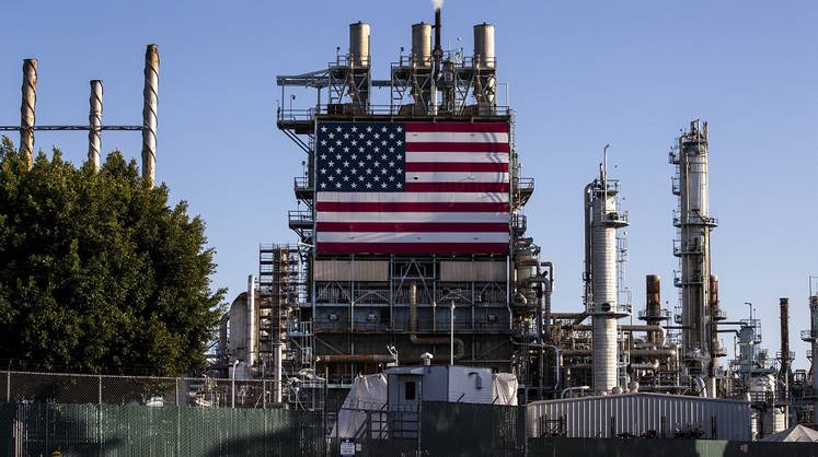 Экономика США сократилась впервые за два года