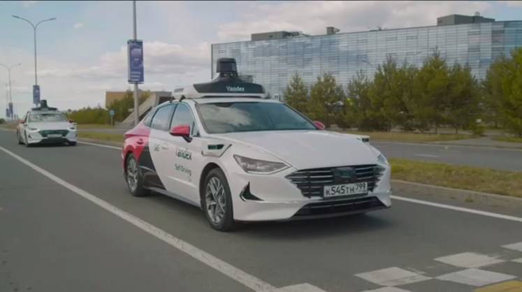 В Минтрансе назвали сроки вывода беспилотных автомобилей на российские дороги