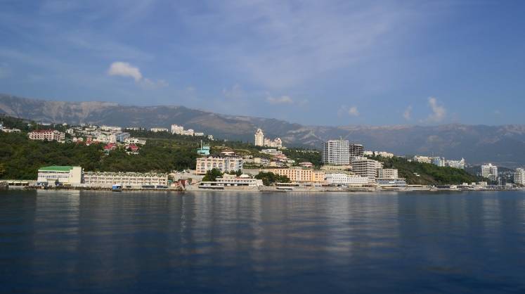 Власти Крыма: полуостров полностью обеспечен  питьевой водой